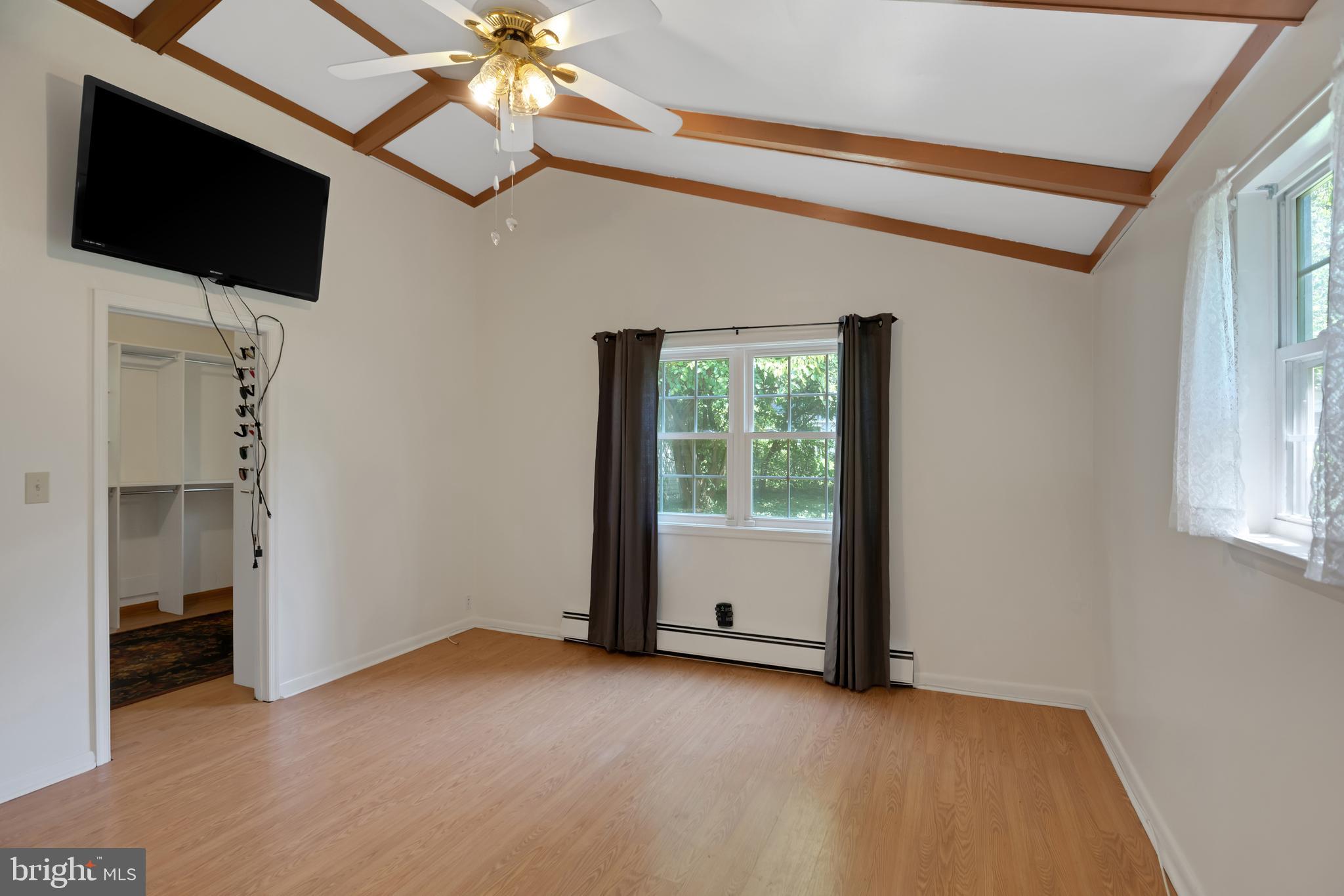 GOLDEN BEACH - Residential