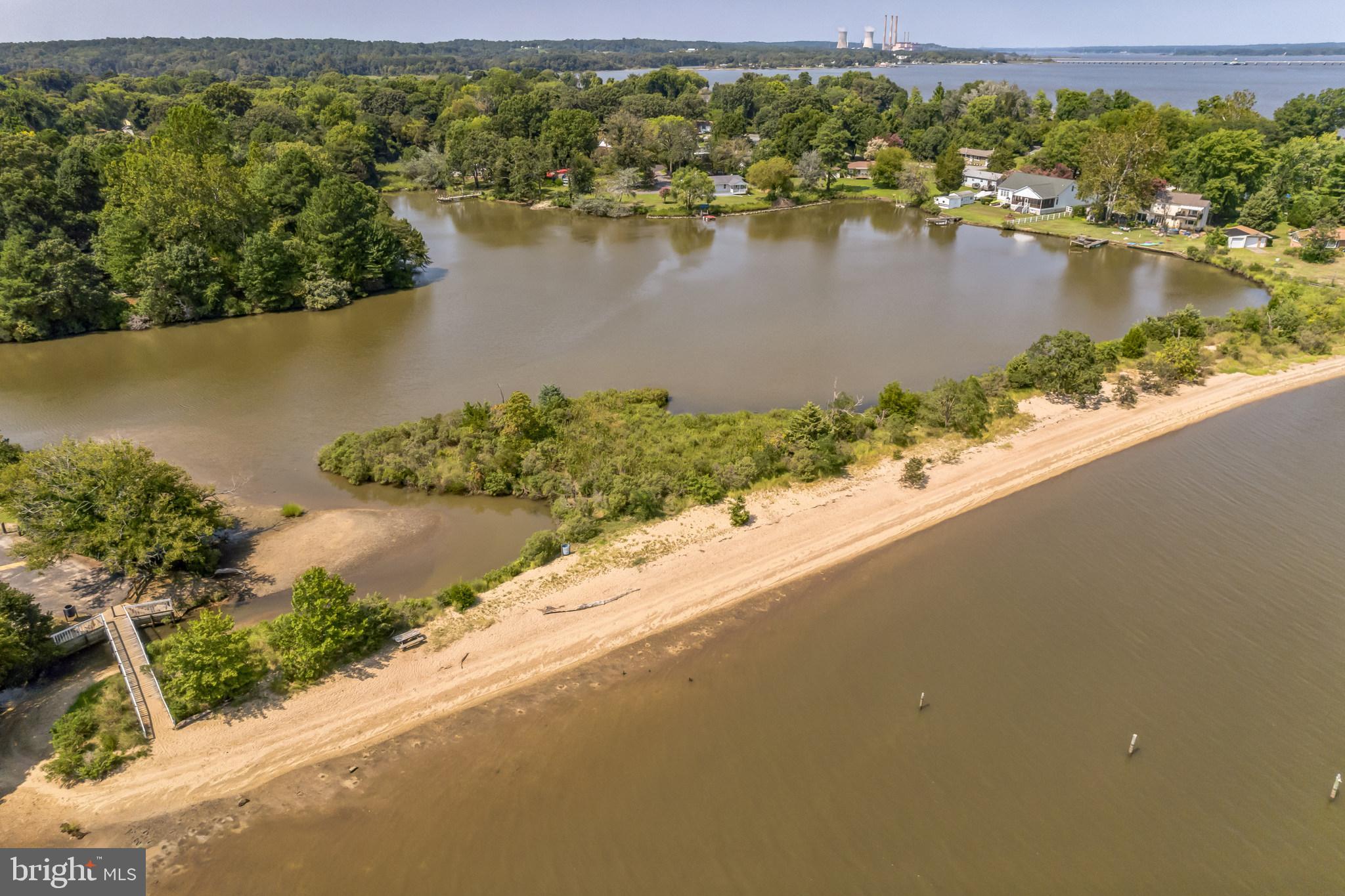 GOLDEN BEACH - Residential