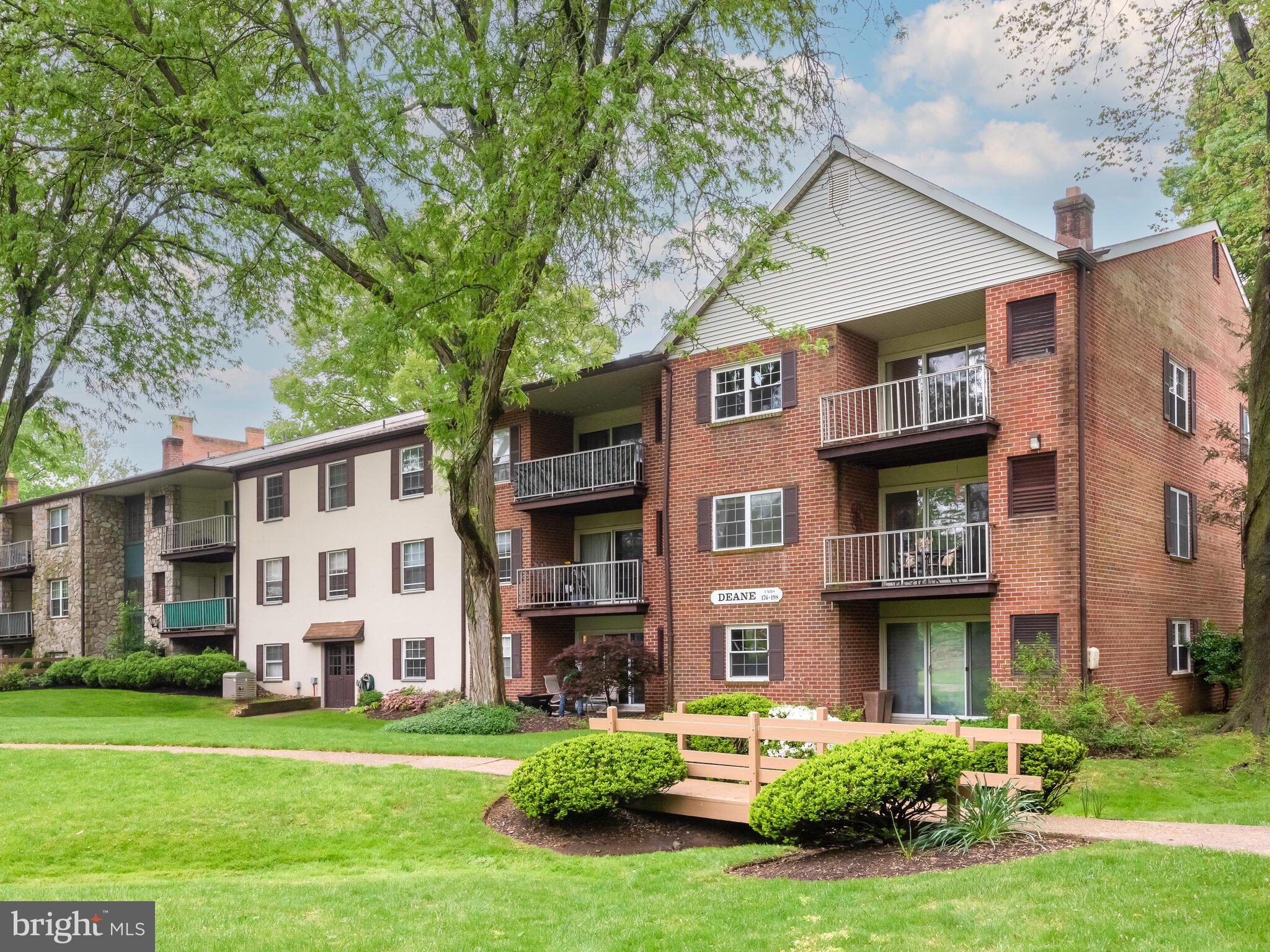 GLENHARDIE CONDOS - Residential