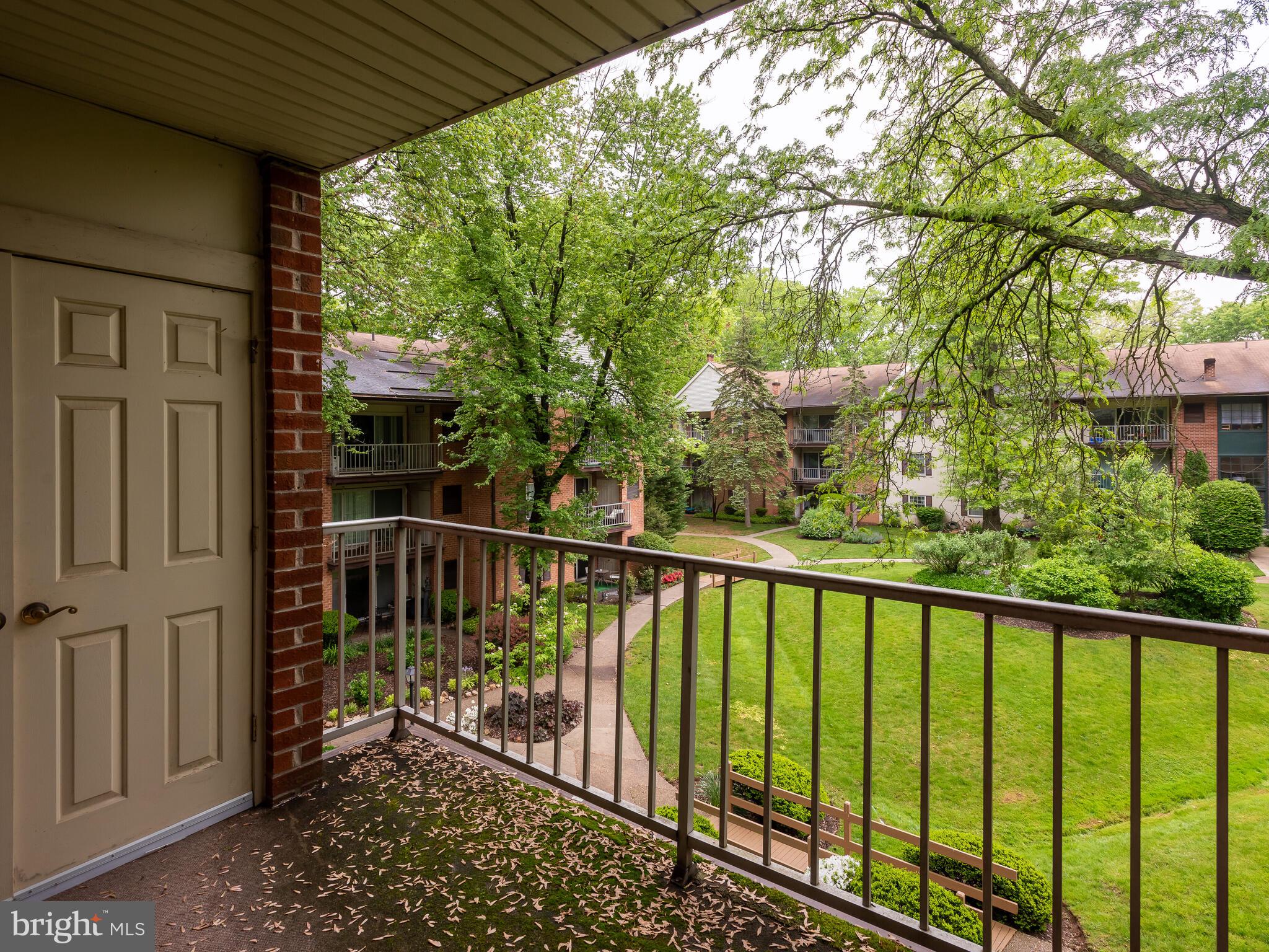 GLENHARDIE CONDOS - Residential