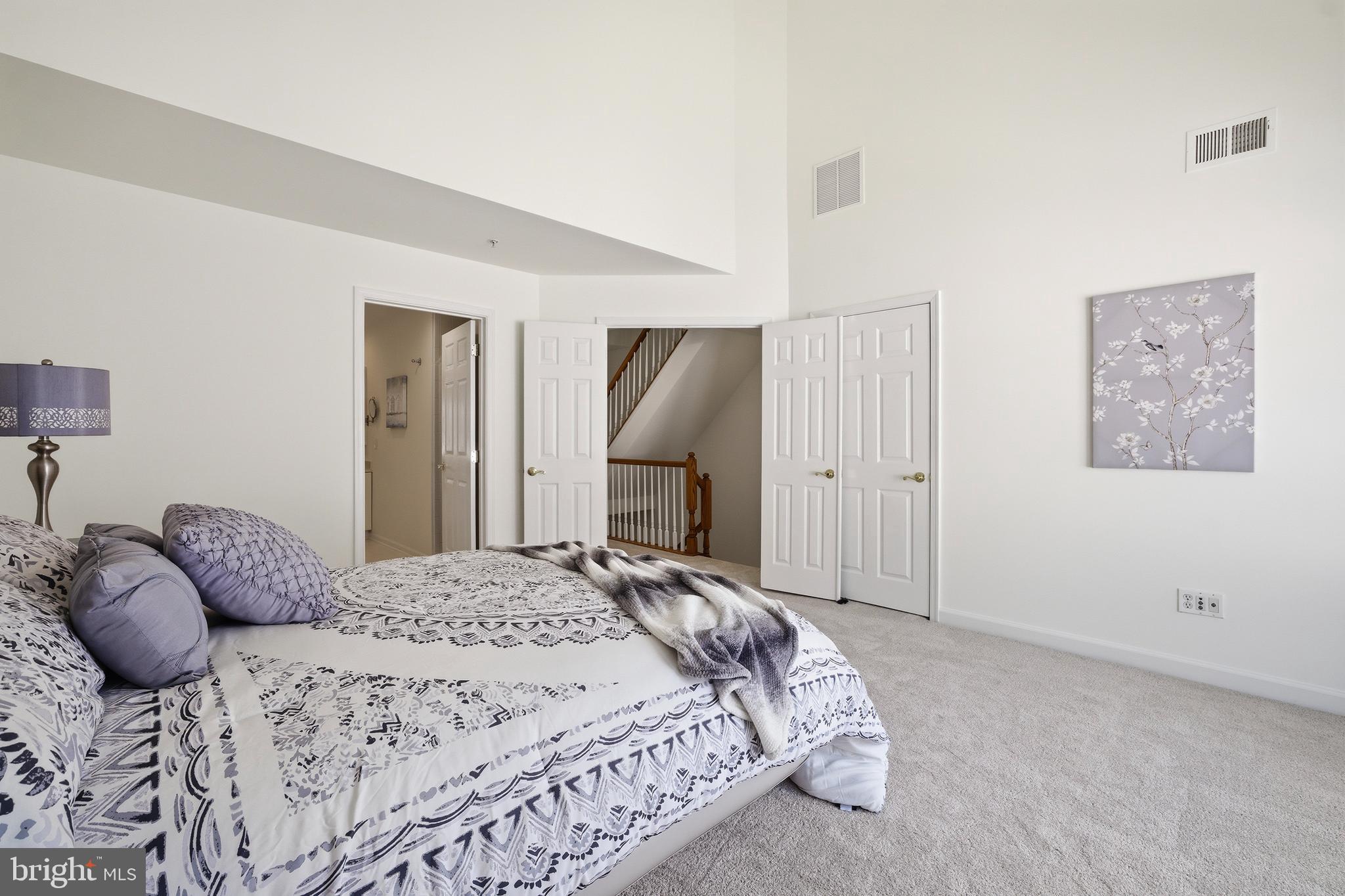 TYSONS VILLAGE - Residential