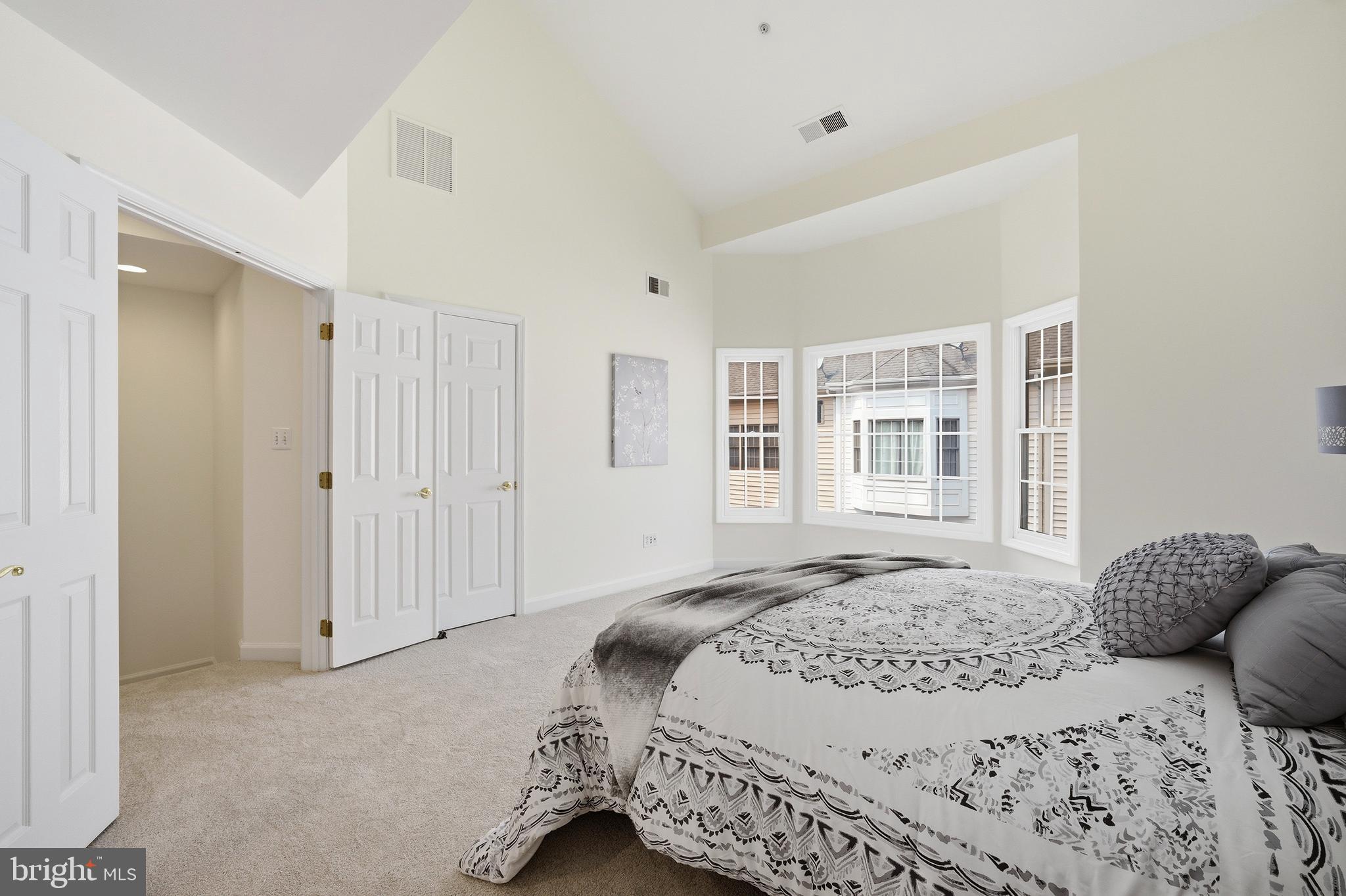 TYSONS VILLAGE - Residential