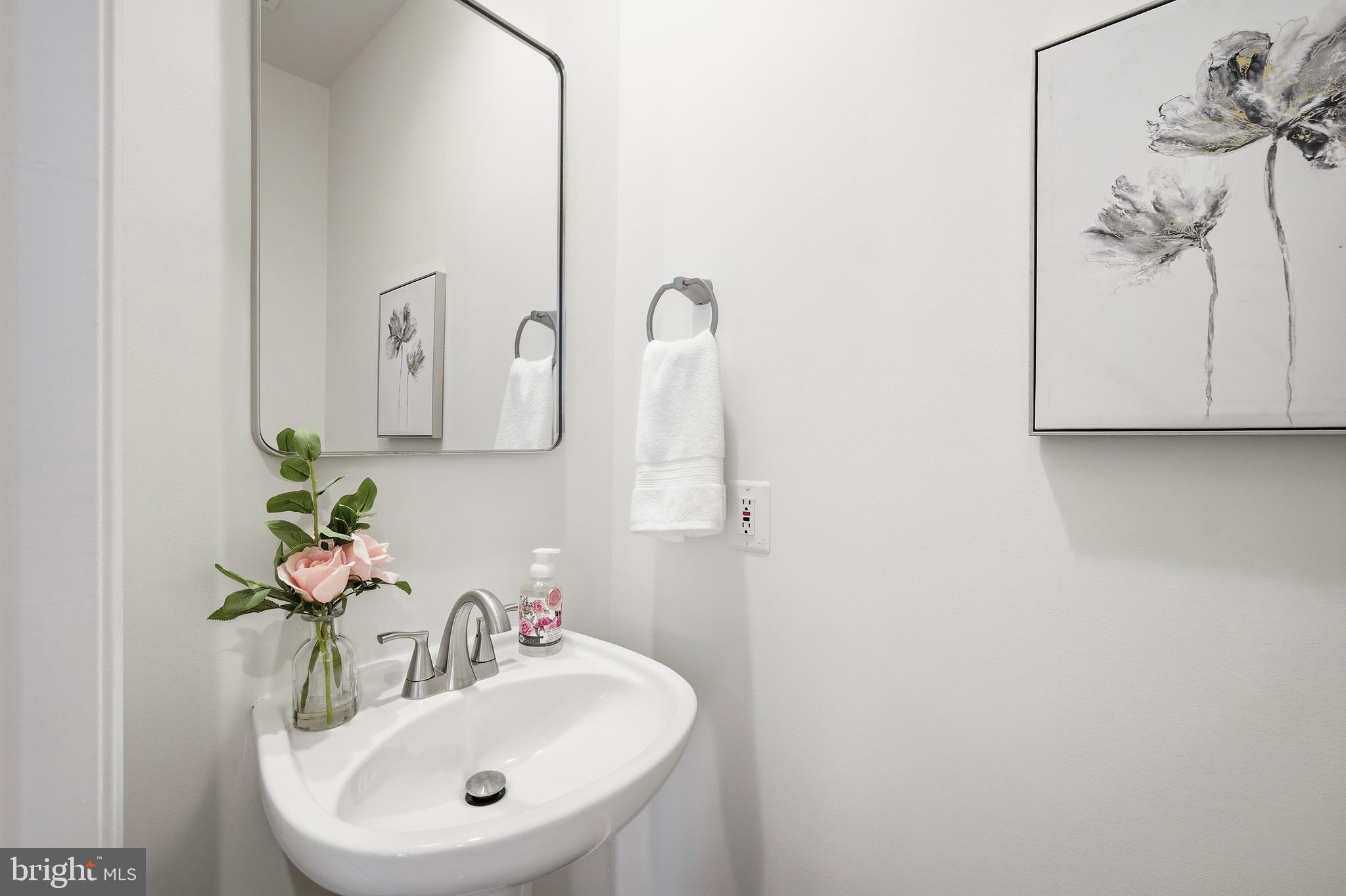 TYSONS VILLAGE - Residential