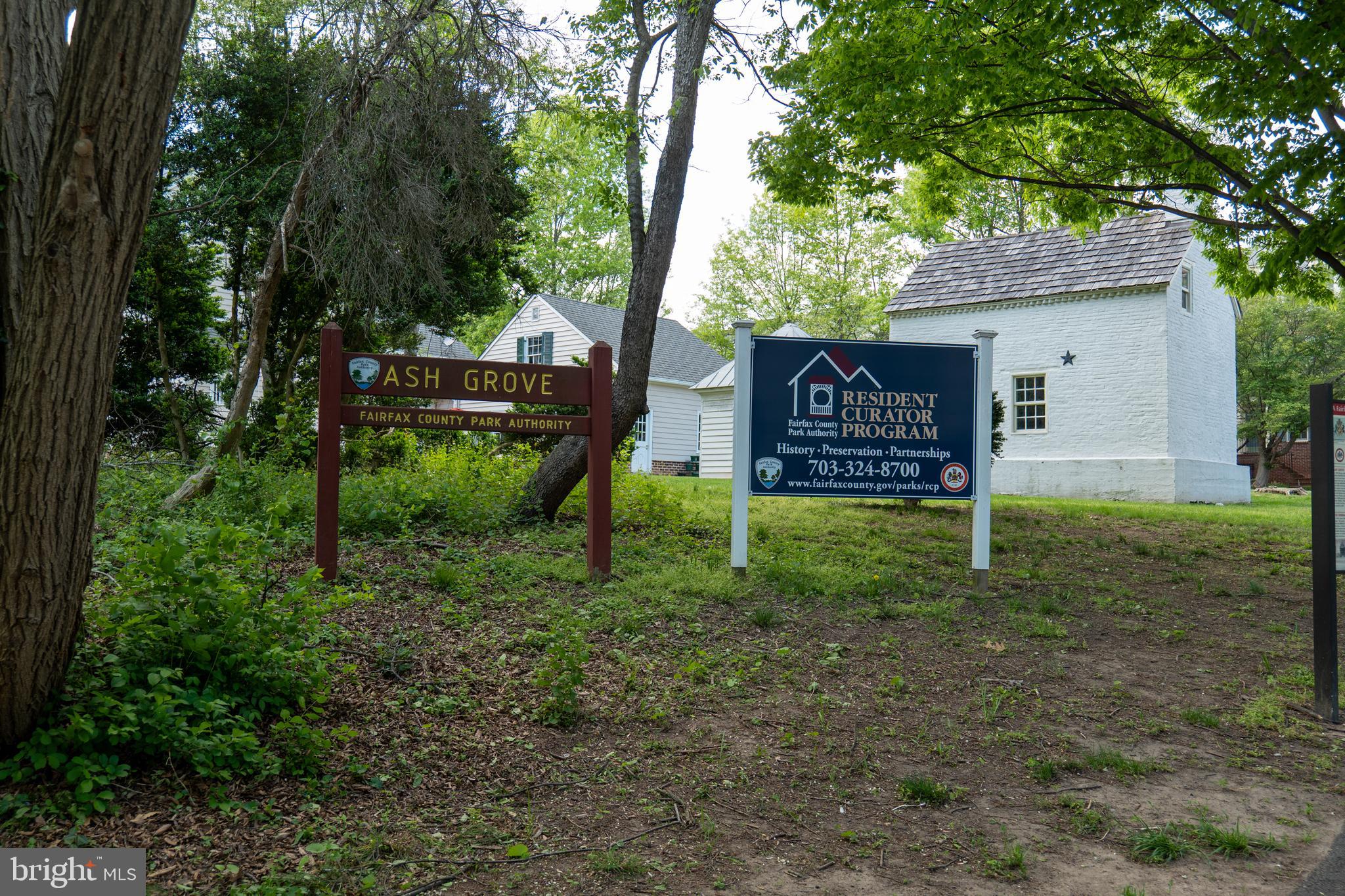 TYSONS VILLAGE - Residential