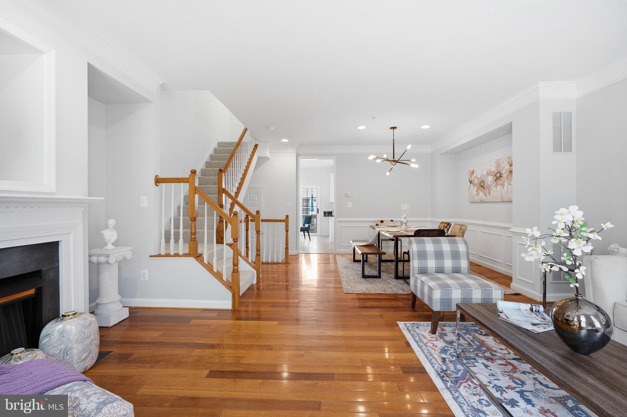 TYSONS VILLAGE - Residential