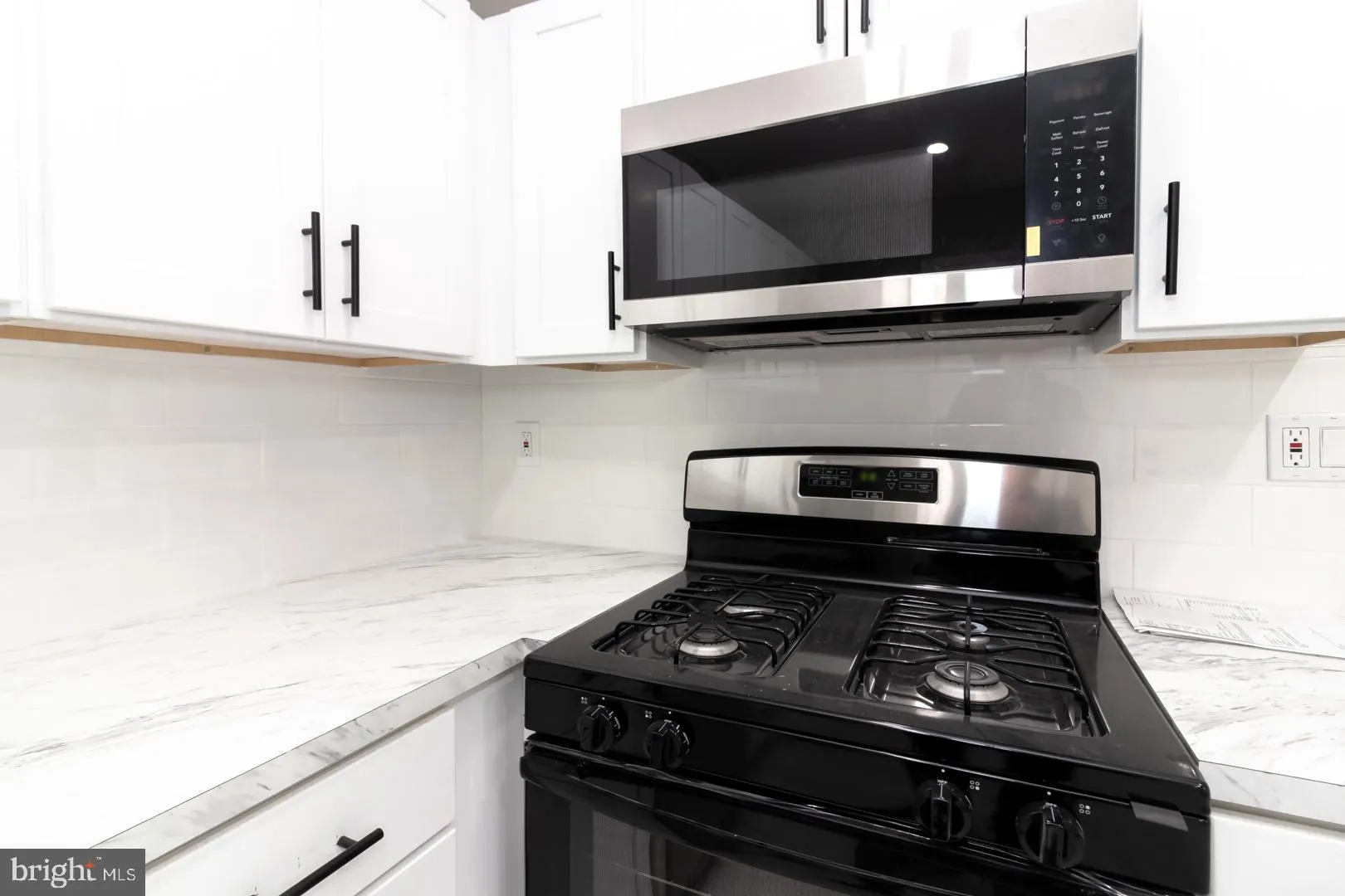 Trenton, New Jersey 08611, United States, 2 Bedrooms Bedrooms, ,2 BathroomsBathrooms,Residential,Active,94185