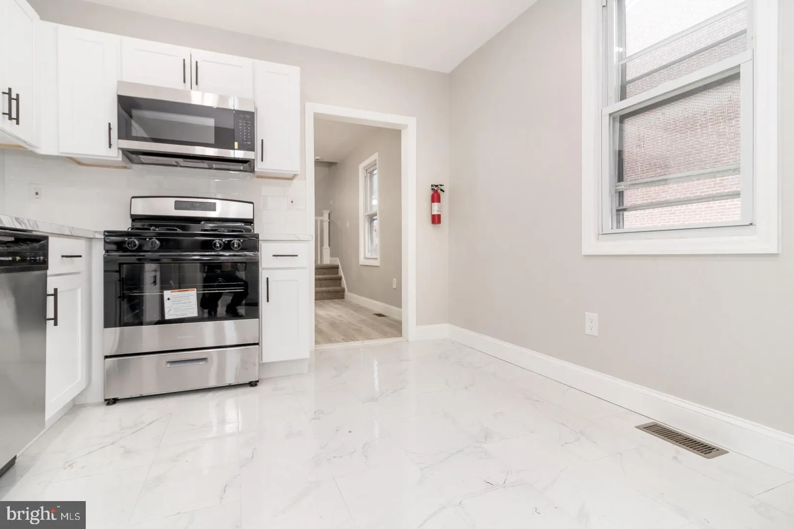 Trenton, New Jersey 08611, United States, 2 Bedrooms Bedrooms, ,2 BathroomsBathrooms,Residential,Active,94185