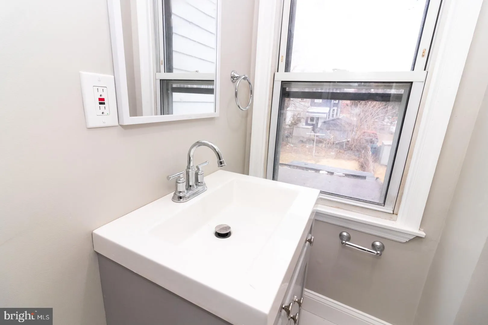 Trenton, New Jersey 08611, United States, 2 Bedrooms Bedrooms, ,2 BathroomsBathrooms,Residential,Active,94185