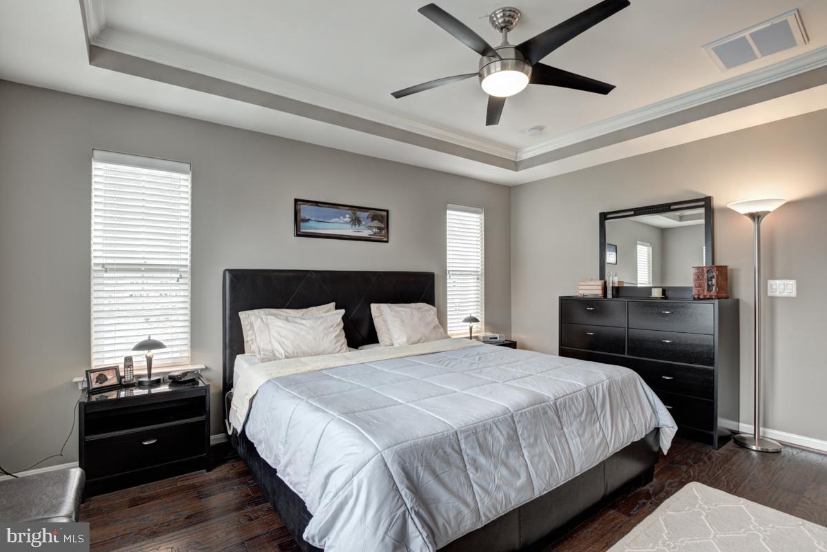 EASTGATE SQUARE - Residential