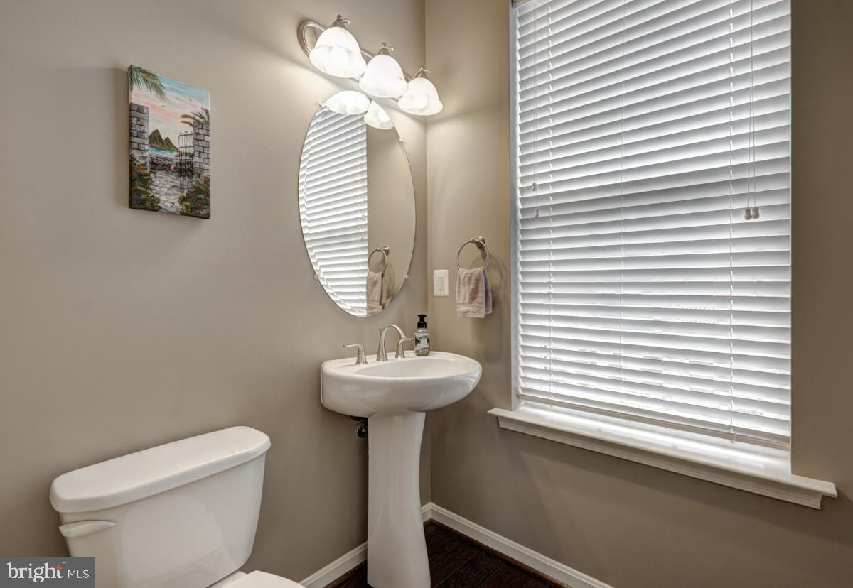 EASTGATE SQUARE - Residential