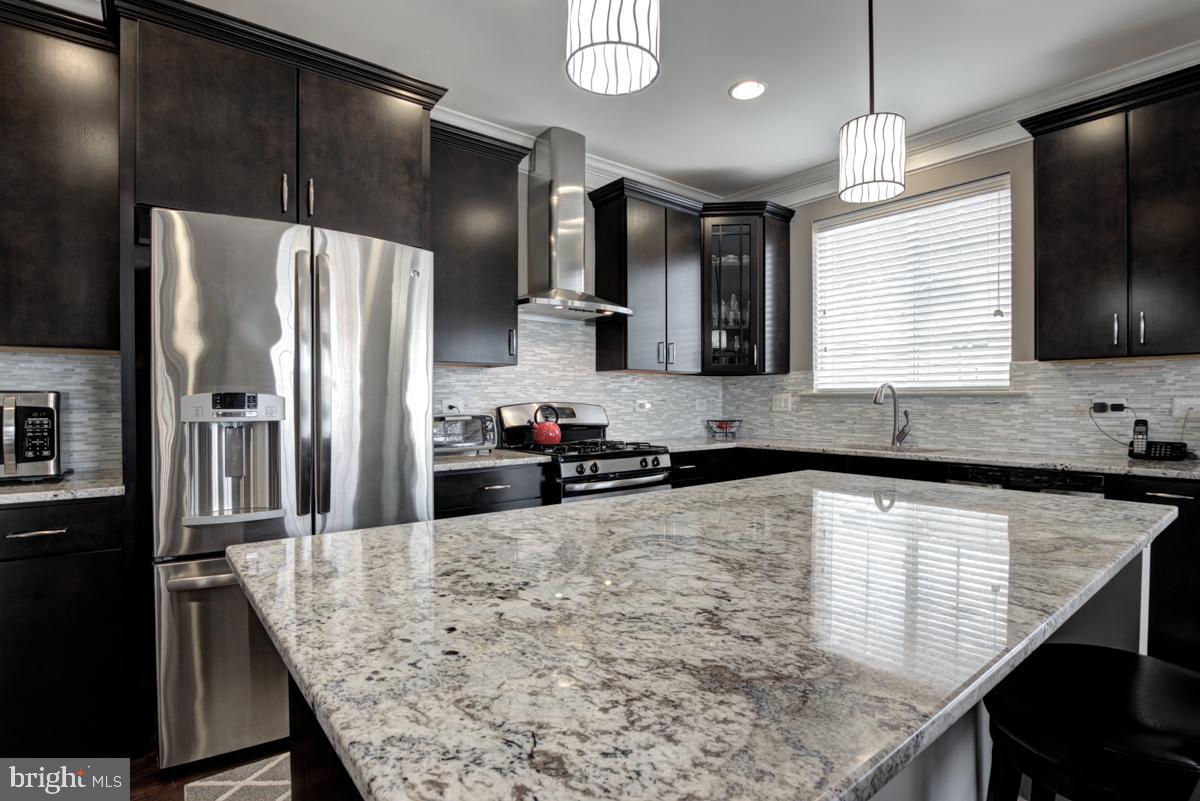 EASTGATE SQUARE - Residential