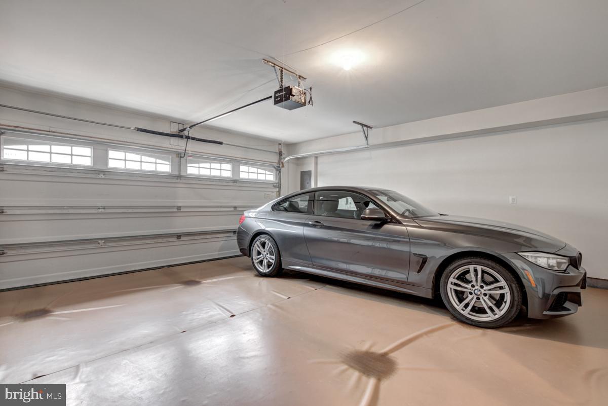 EASTGATE SQUARE - Residential