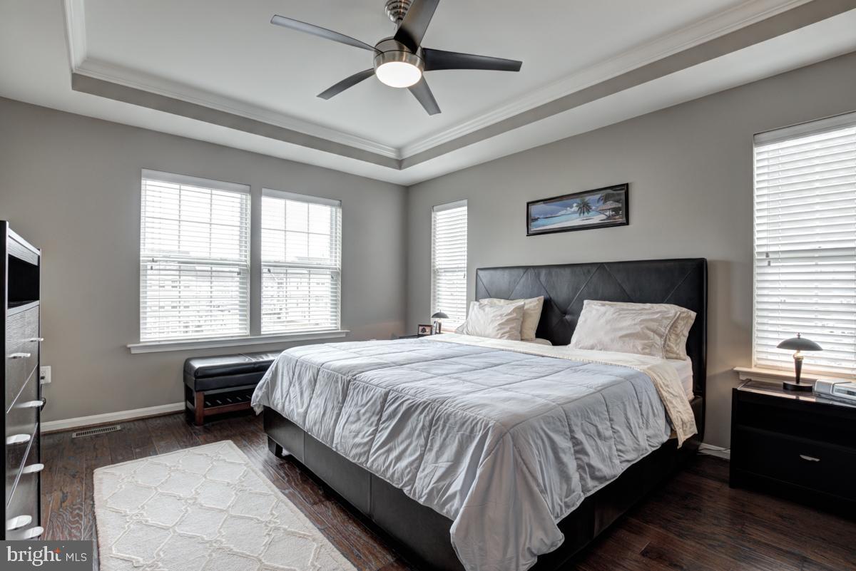 EASTGATE SQUARE - Residential