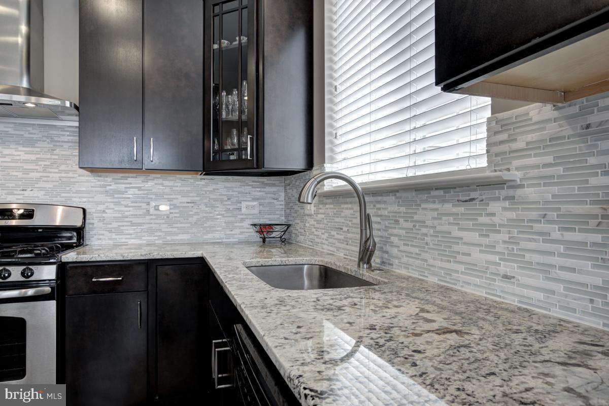 EASTGATE SQUARE - Residential