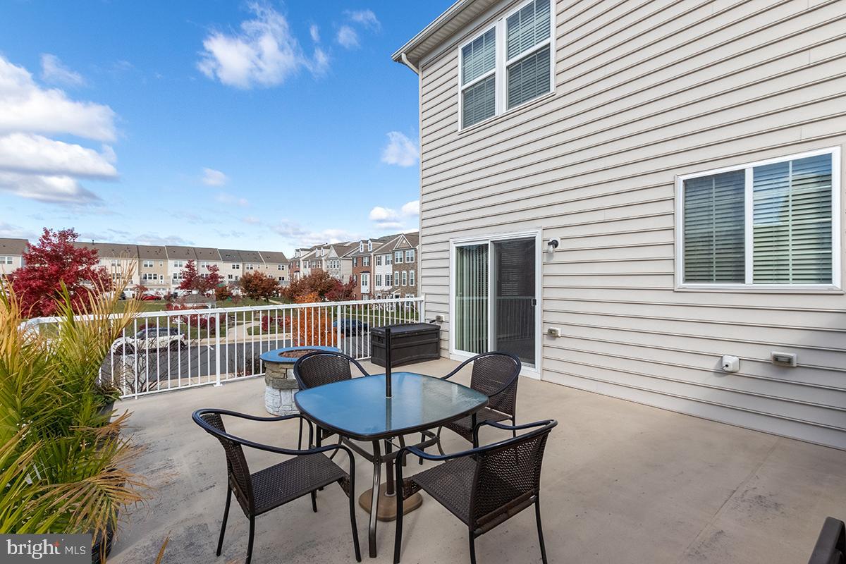 EASTGATE SQUARE - Residential