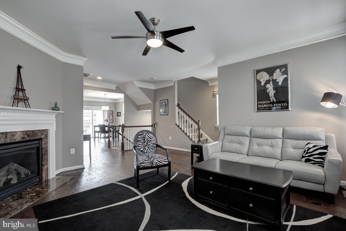 EASTGATE SQUARE - Residential