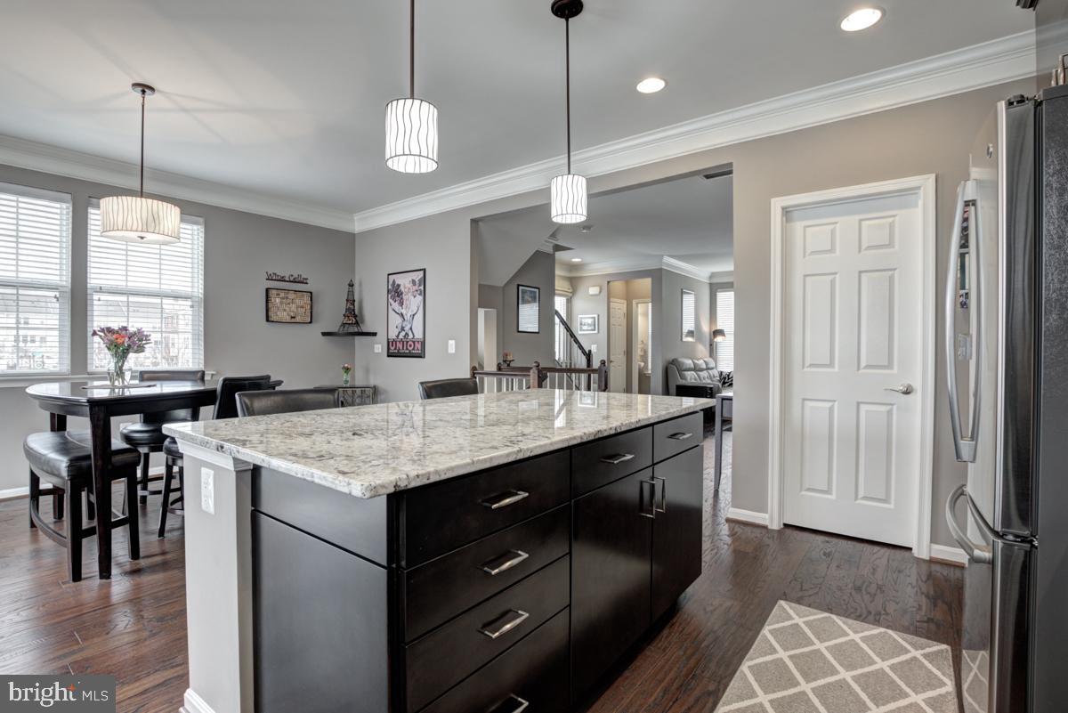 EASTGATE SQUARE - Residential