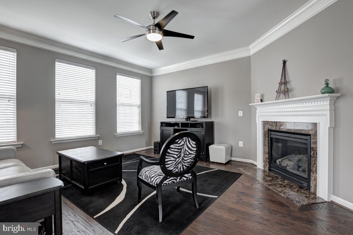 EASTGATE SQUARE - Residential