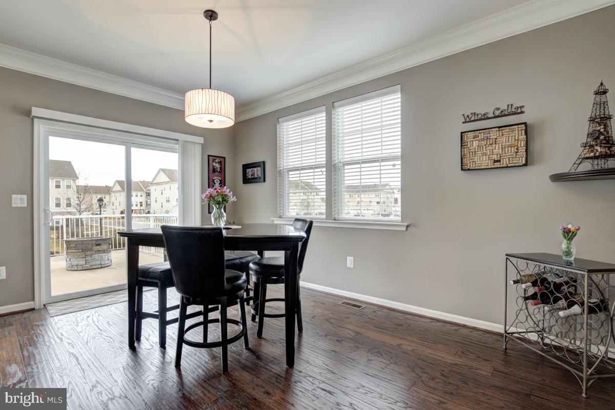 EASTGATE SQUARE - Residential