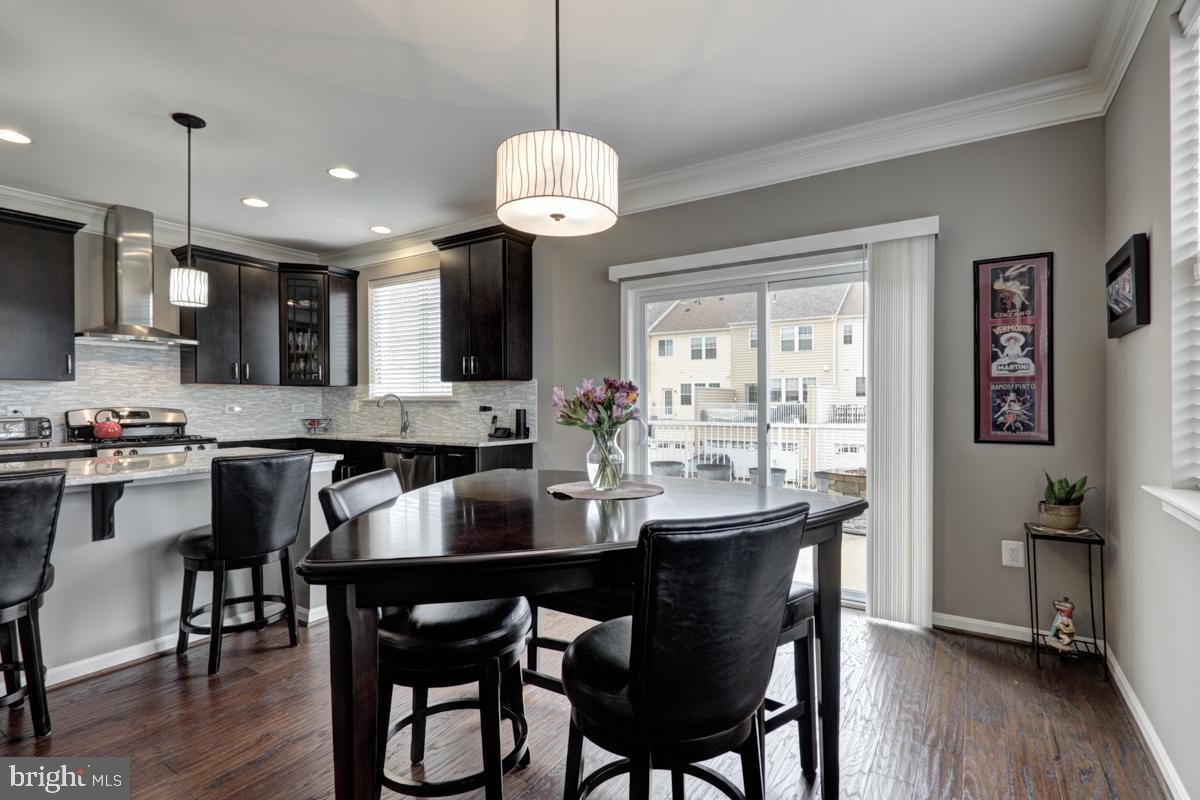 EASTGATE SQUARE - Residential