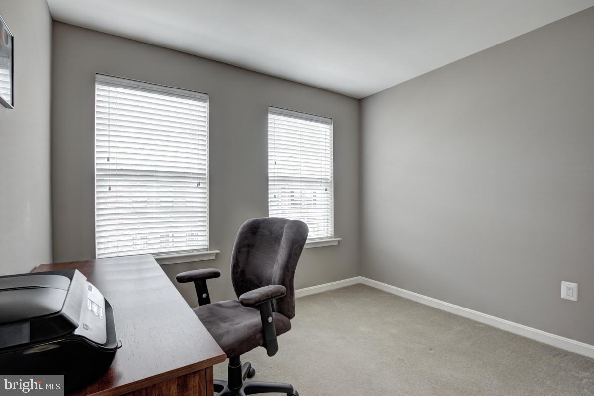 EASTGATE SQUARE - Residential