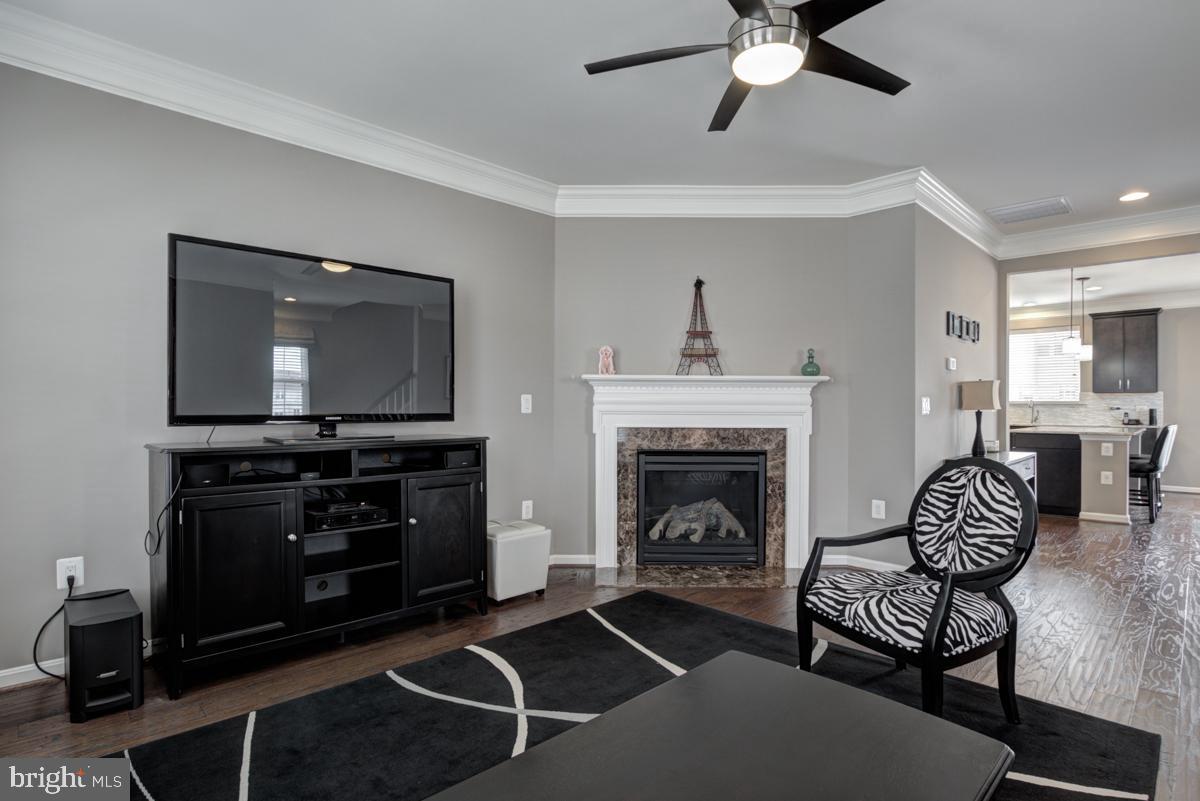 EASTGATE SQUARE - Residential