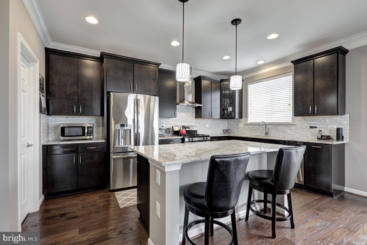 EASTGATE SQUARE - Residential