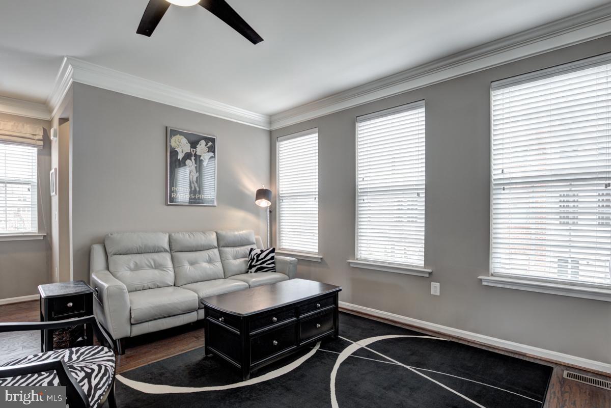 EASTGATE SQUARE - Residential