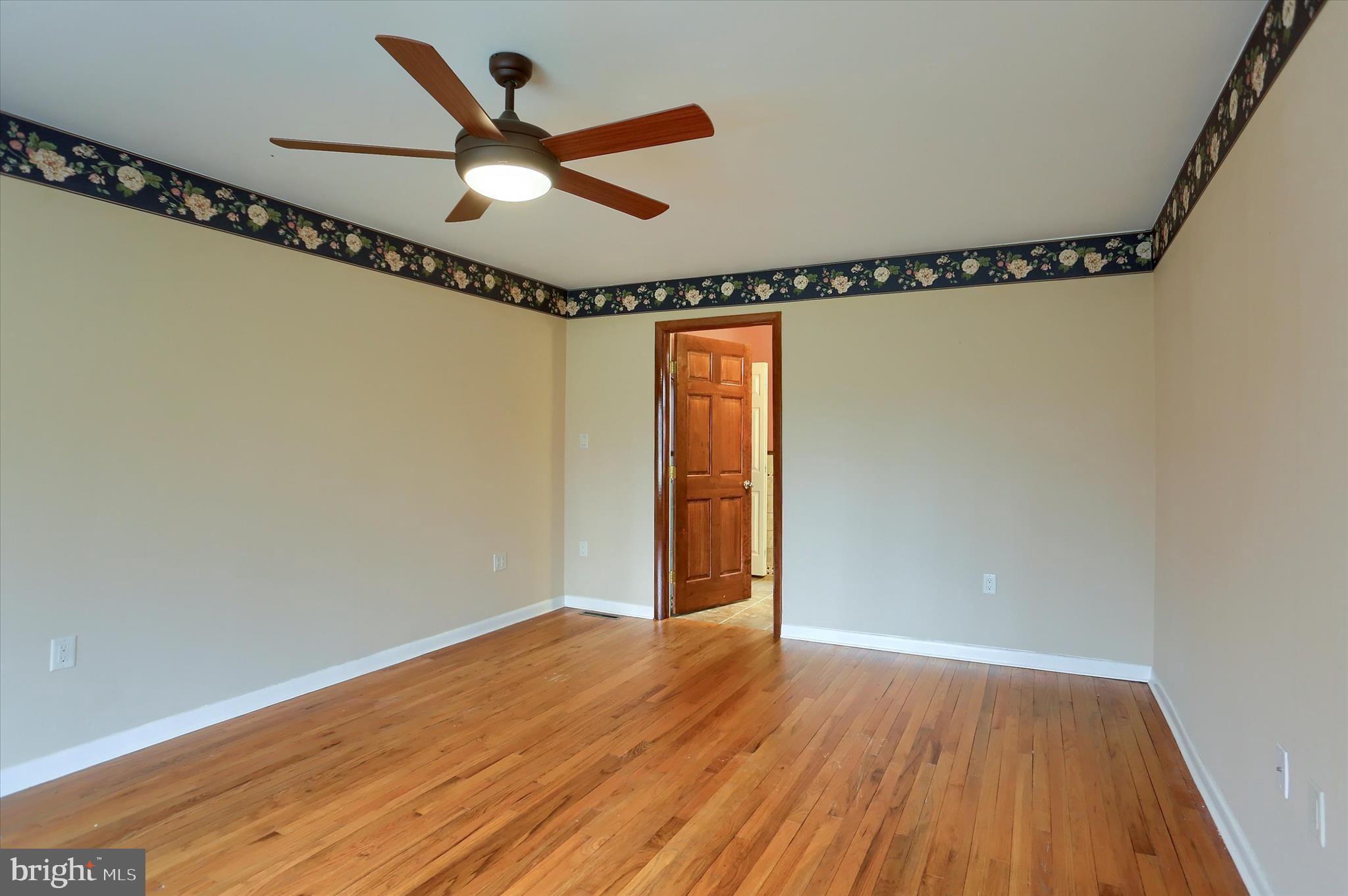 IRONSTONE RIDGE - Residential