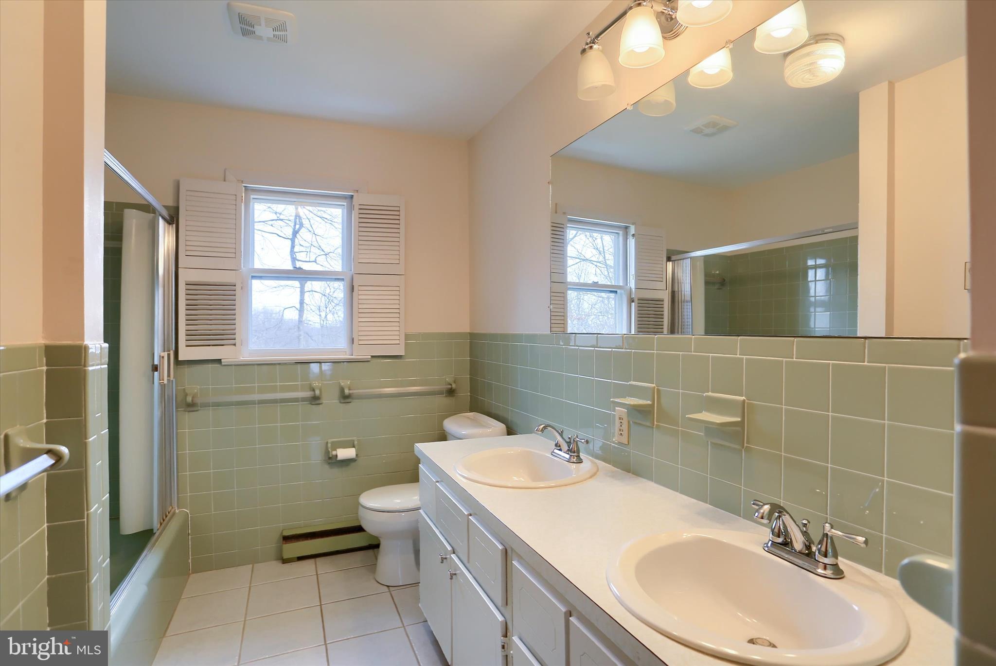 IRONSTONE RIDGE - Residential