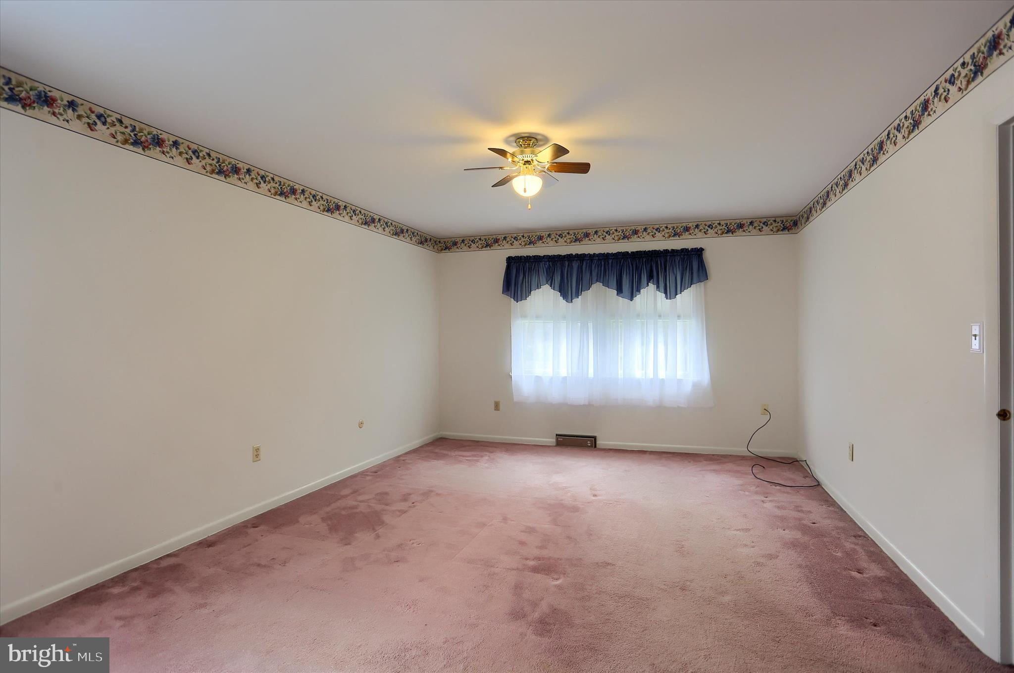 IRONSTONE RIDGE - Residential