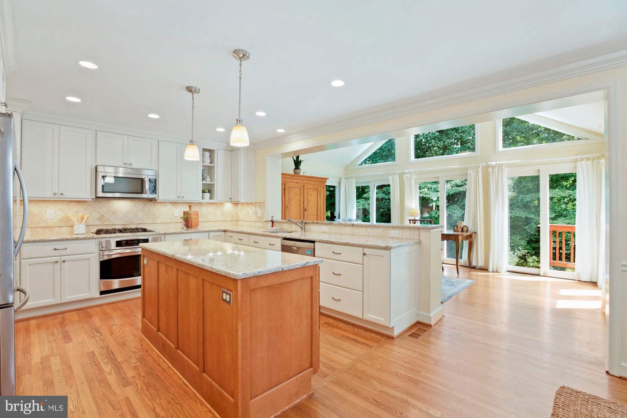 BRADLEY HILLS - Residential