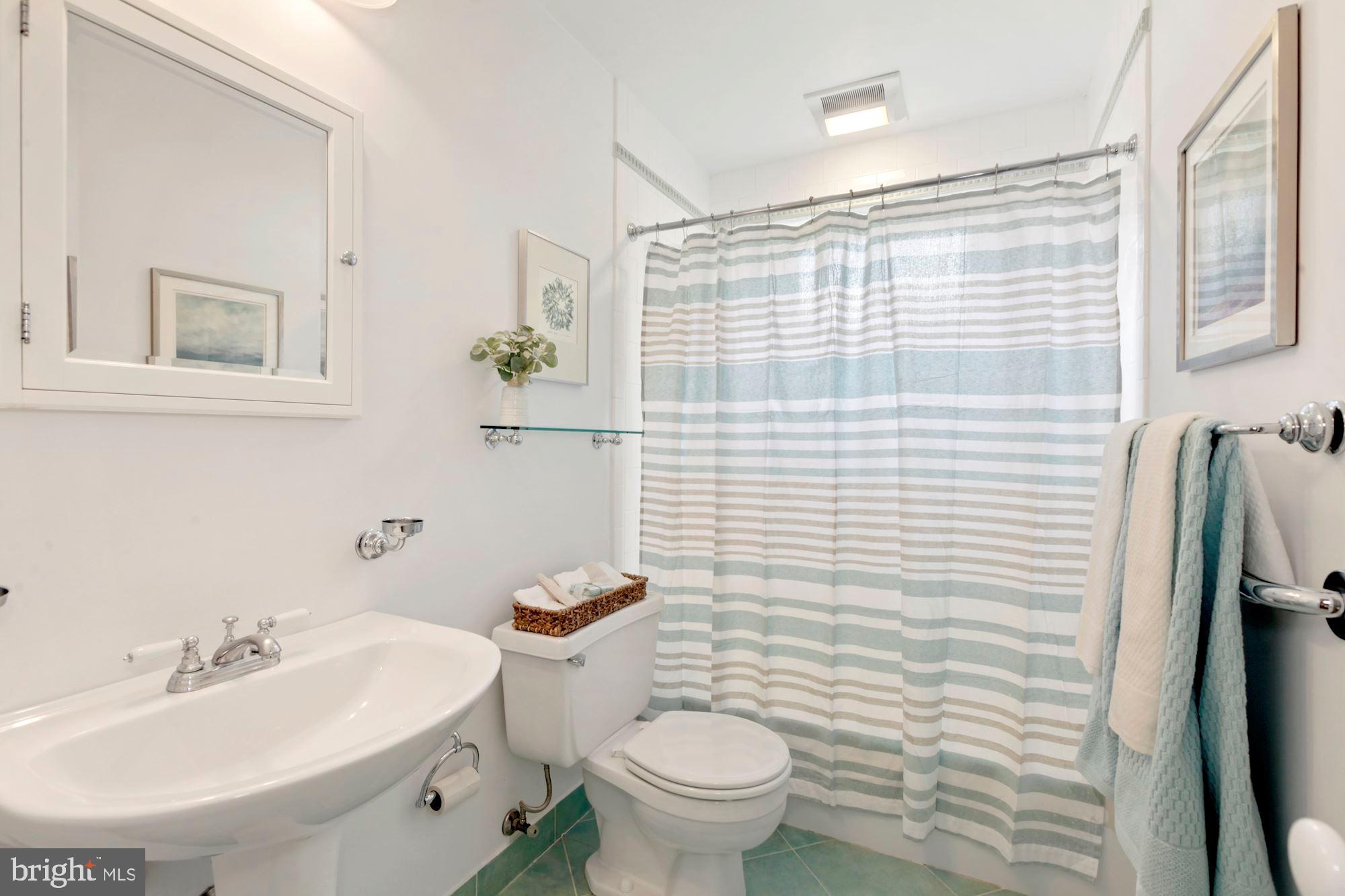 BRADLEY HILLS - Residential