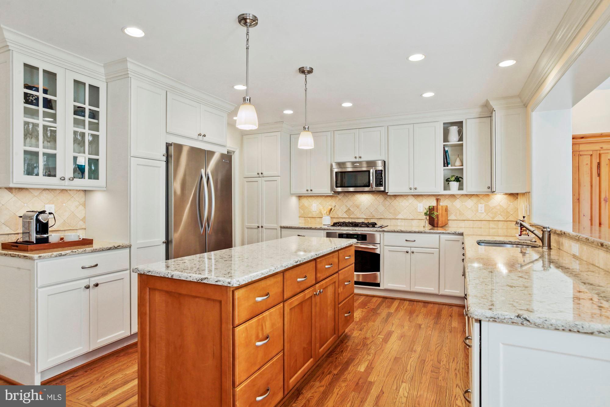 BRADLEY HILLS - Residential