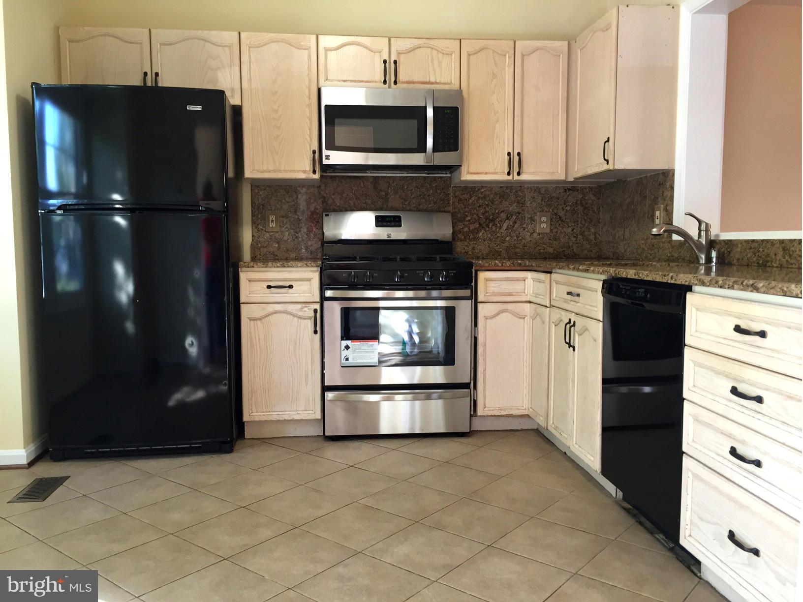 CARDINAL KNOLLS - Residential