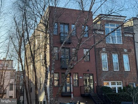 2122 11TH STREET NW 3 WASHINGTON DC 20001