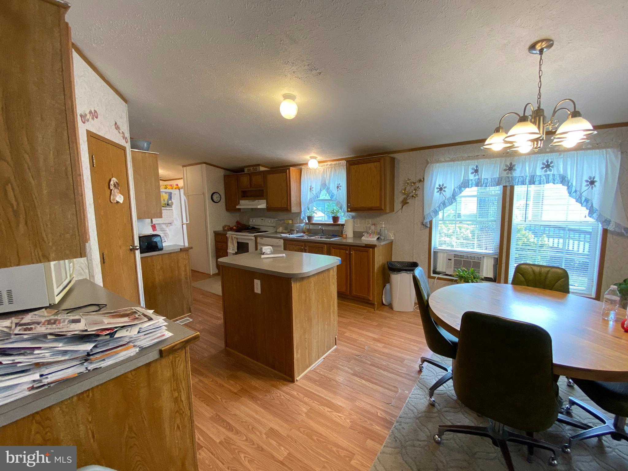 MARYLAND MANOR - Residential