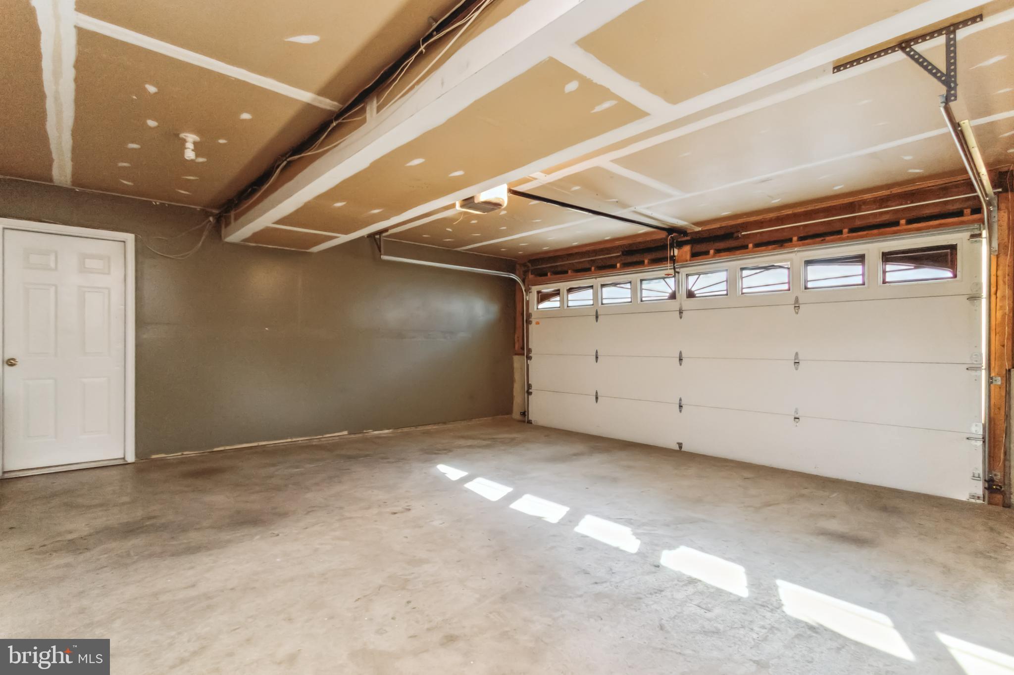 HICKORY RIDGE - Residential