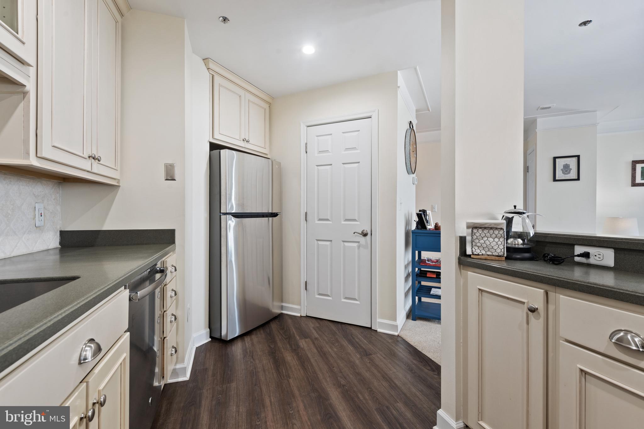 HARBORVIEW - Residential Lease