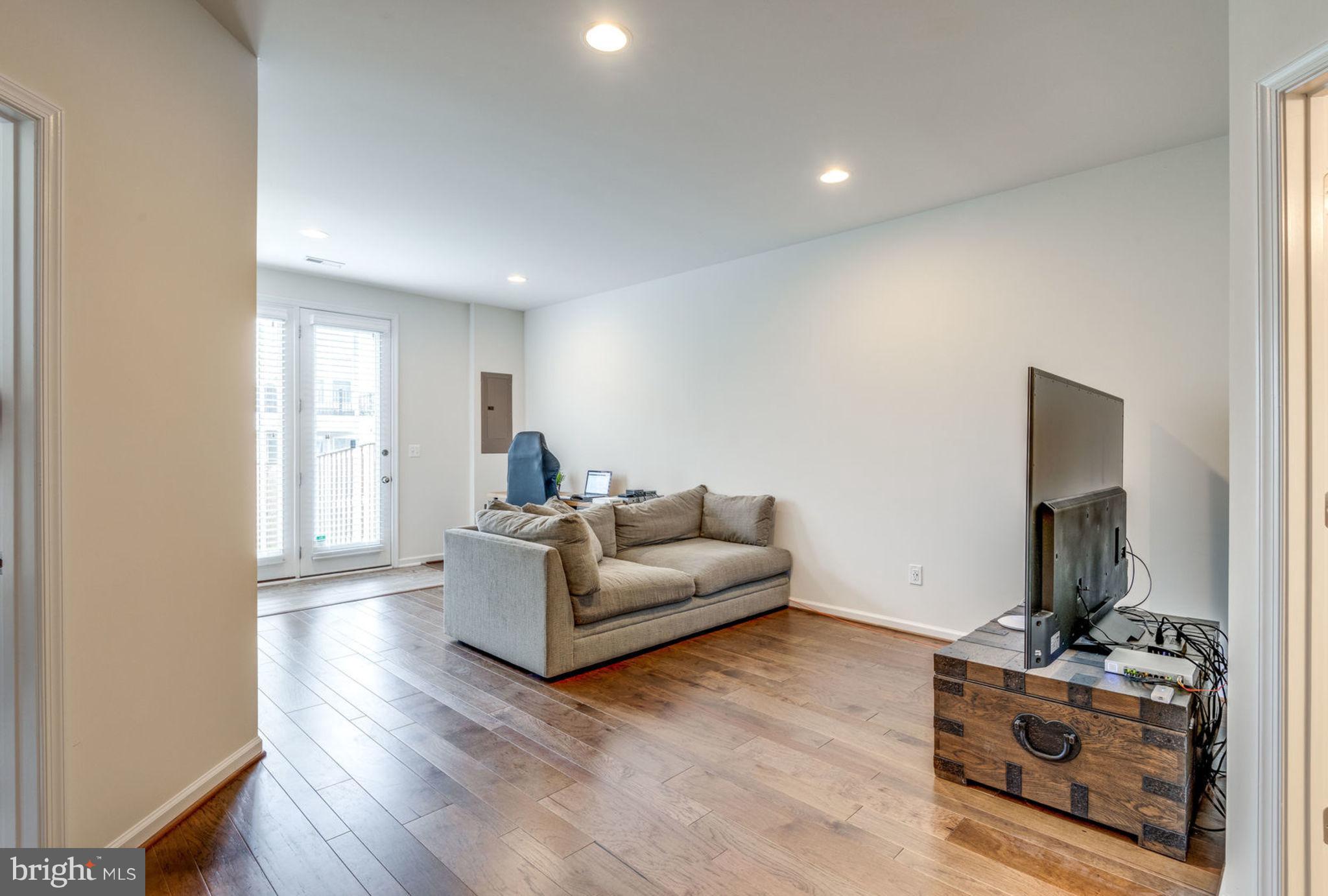 BRAMBLETON LANDBAY 3 - Residential