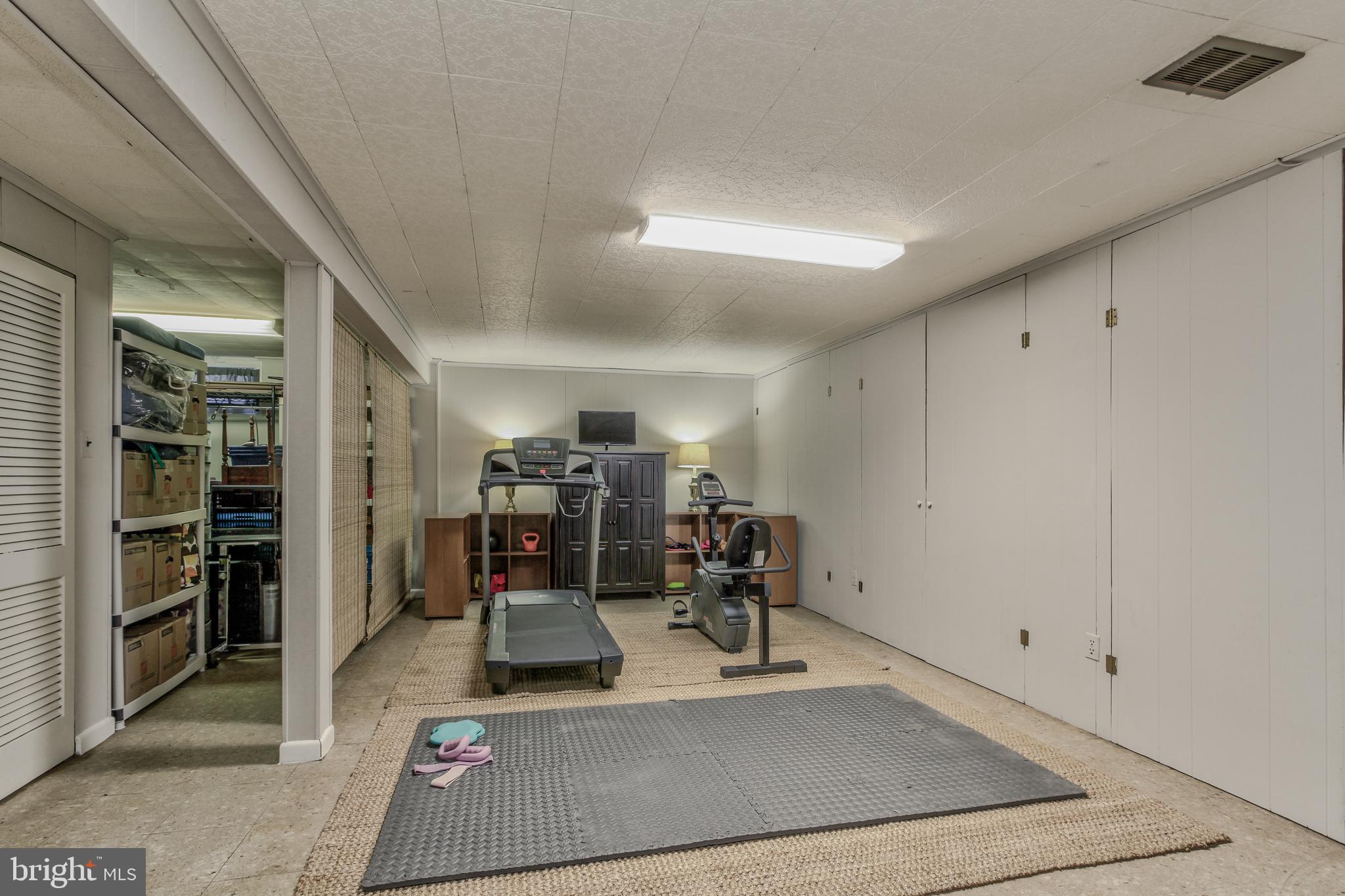 BEL PRE WOODS - Residential