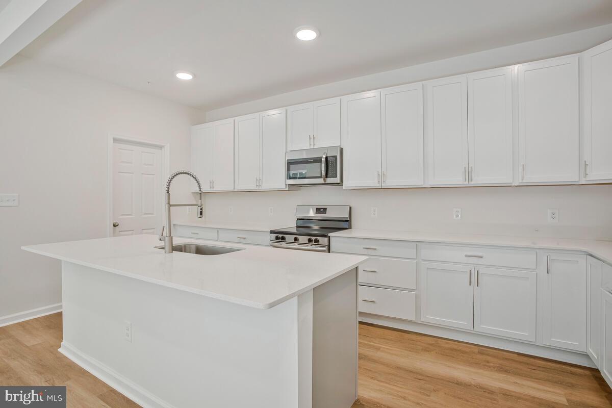 HOLLAND POINT - Residential