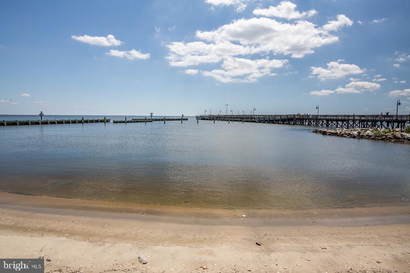 HOLLAND POINT - Residential