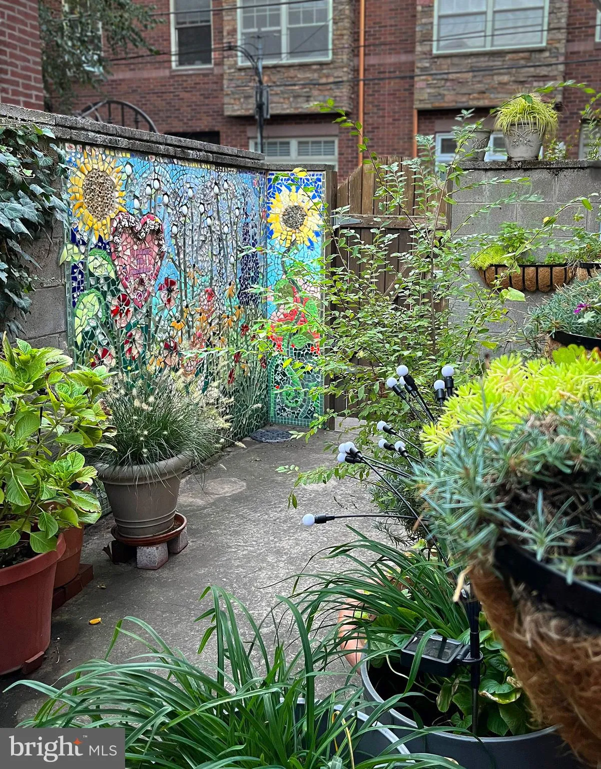 Philadelphia, Pennsylvania 19147, United States, 2 Bedrooms Bedrooms, ,2 BathroomsBathrooms,Residential,Pending,88657