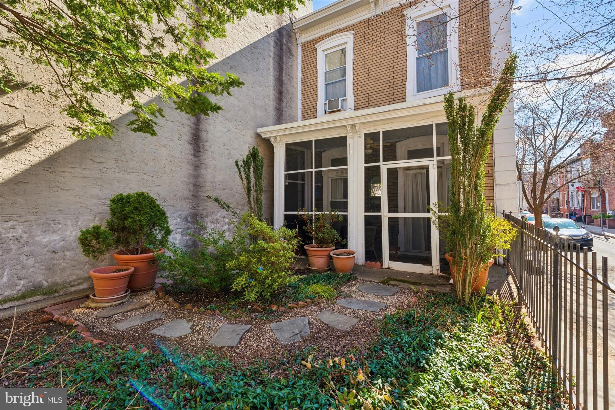 Philadelphia, Pennsylvania 19147, United States, 2 Bedrooms Bedrooms, ,2 BathroomsBathrooms,Residential,Pending,88657