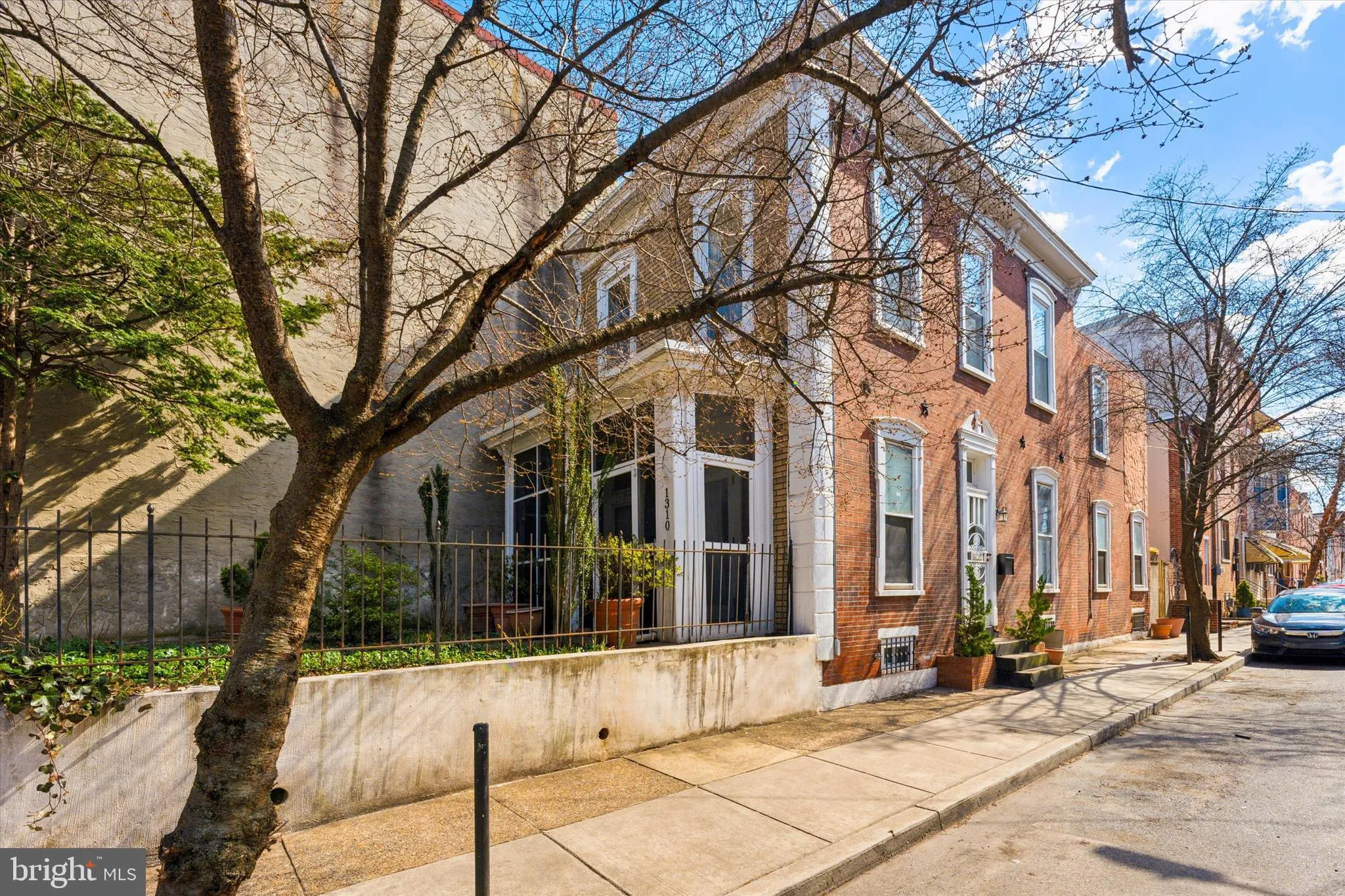 Philadelphia, Pennsylvania 19147, United States, 2 Bedrooms Bedrooms, ,2 BathroomsBathrooms,Residential,Pending,88657