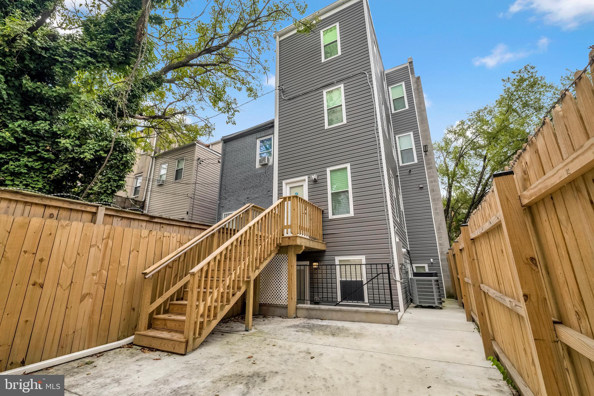 MOUNT CLARE - Residential