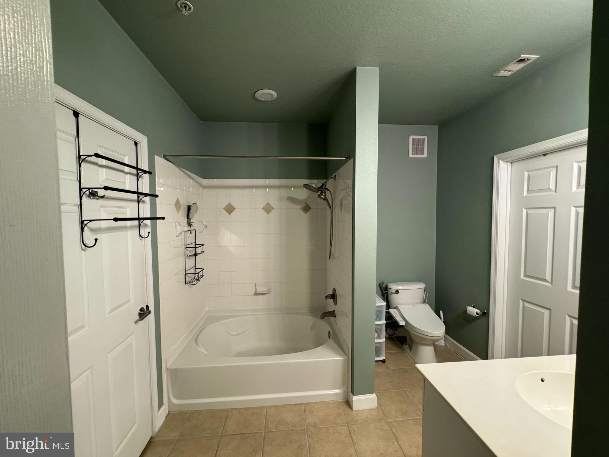 THE FITZ - Residential Lease