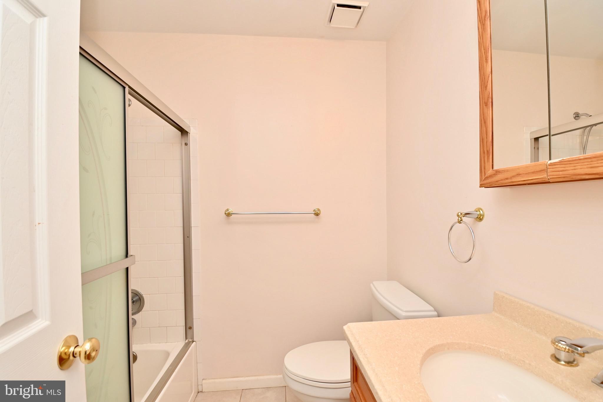 VILLAGE OF MOUNT AIR - Residential Lease