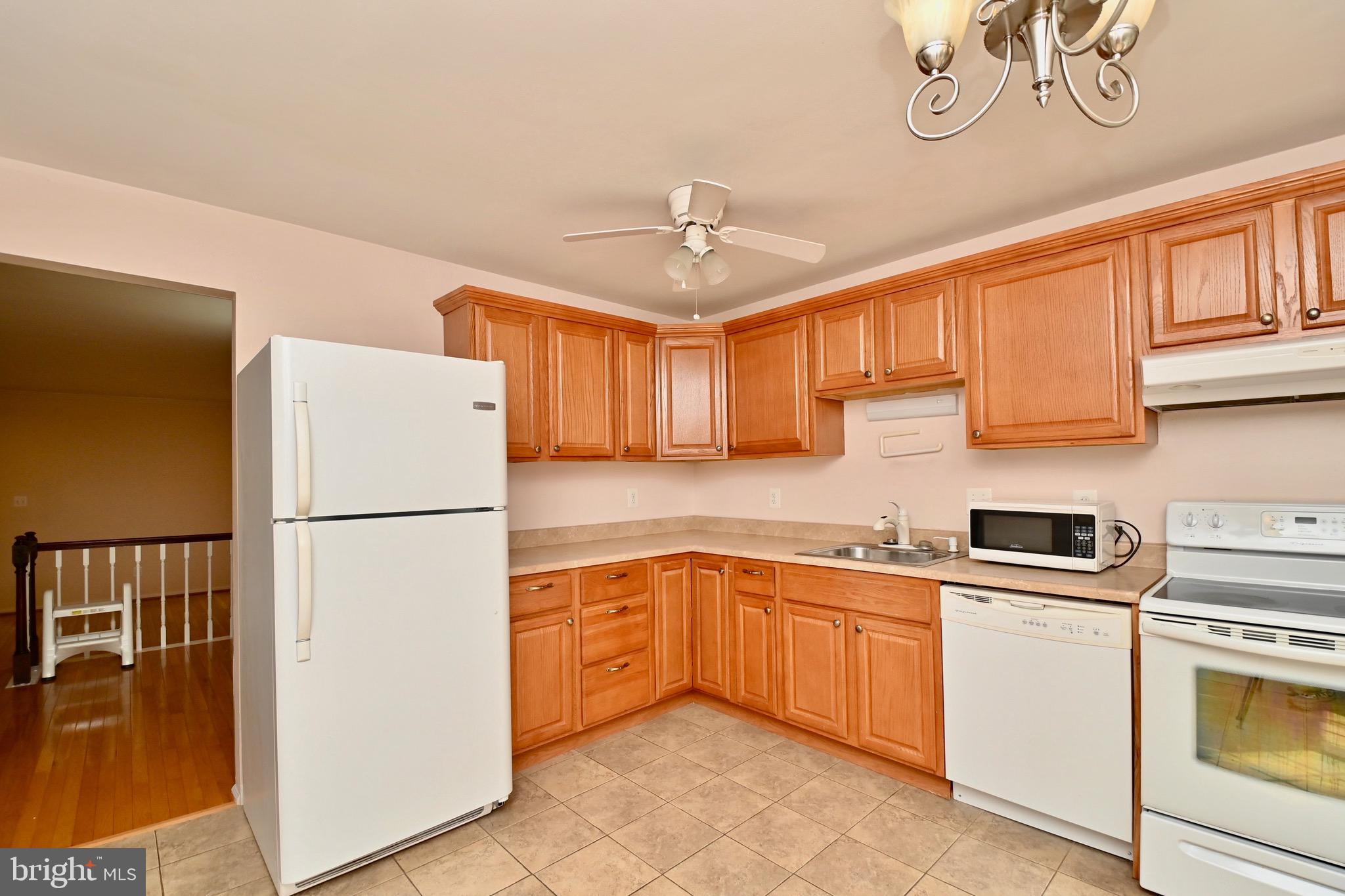 VILLAGE OF MOUNT AIR - Residential Lease